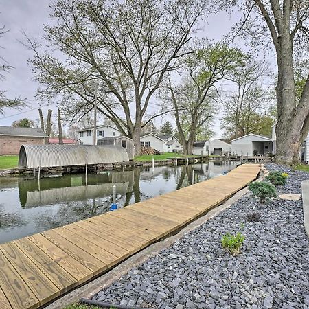 Waterfront Syracuse Home With Patio And Fire Pit! ภายนอก รูปภาพ