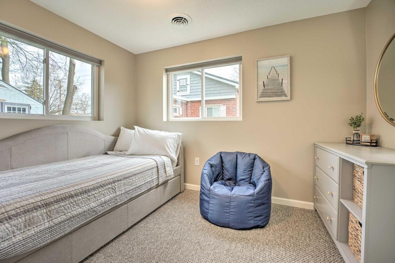 Waterfront Syracuse Home With Patio And Fire Pit! ภายนอก รูปภาพ